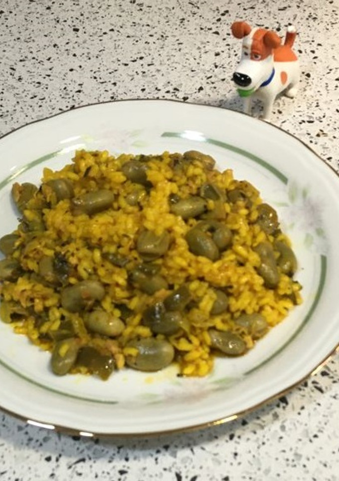 Una foto de Arroz con habas