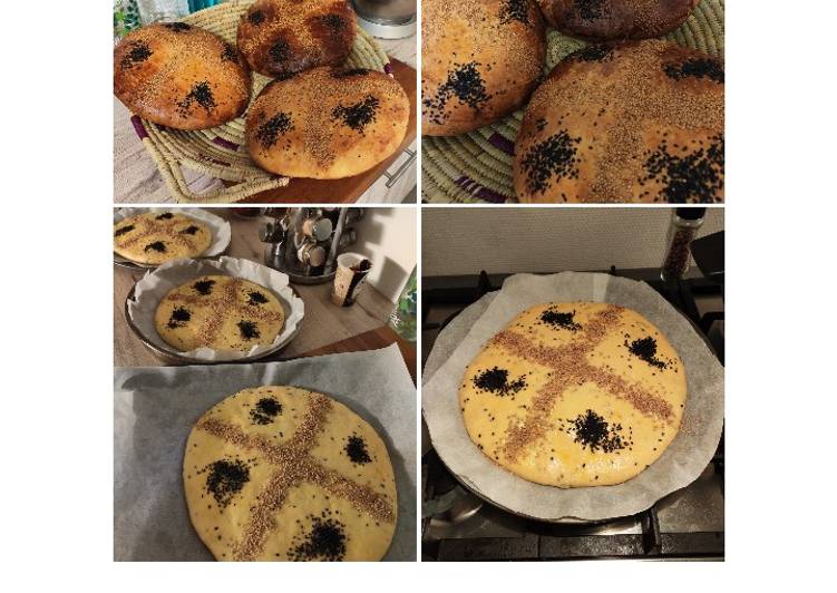 Pain au four à la semoule et aux graines de nigelle