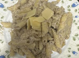 Foto principal de 629. Pennes con salsa de cuatro quesos y salsa de trufa (principal pasta)
