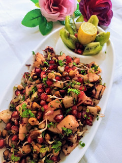 चना स्प्राउट्स सलाद(Chana sprouts salad recipe in Hindi) रेसिपी मुख्य फोटो