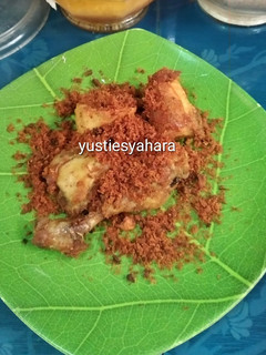 Foto resep Ayam goreng serundeng kelapa