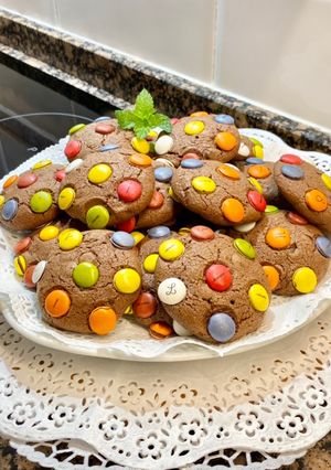 Una foto de Cookies de chocolate con Lacasitos “sin gluten”