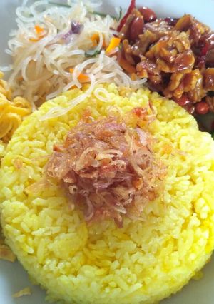 Foto resep Nasi Kuning Magiccom gurih sedap