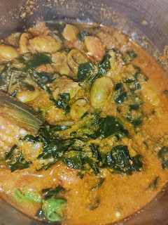 வெந்தயக்கீரை மொச்சை கத்திரிக்காய் குழம்பு(mocchai kulambu recipe in tamil) செய்முறை முக்கிய புகைப்படம்