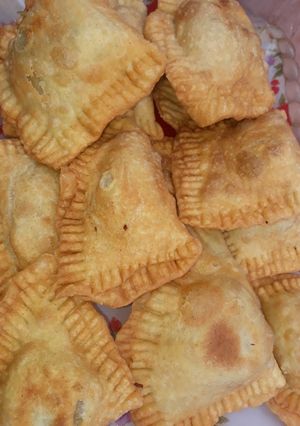 A picture of Semovita meat pie.