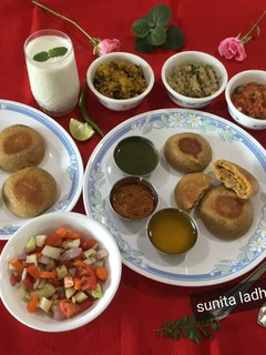लिट्टी-चोखा (litti chokha recipe in Hindi) रेसिपी मुख्य फोटो