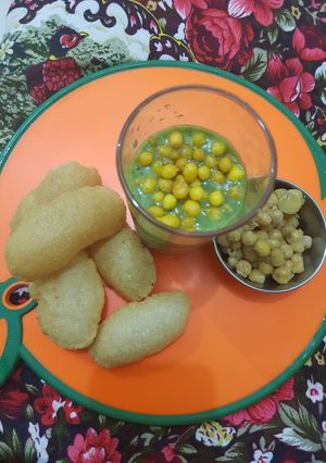 A picture of Jal golgappe ka pani.