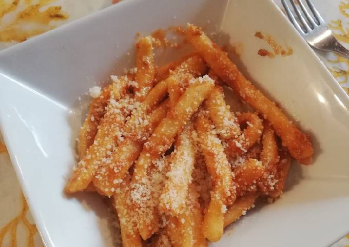 Maccheroni fatti in casa al ragù di carne