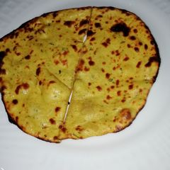 A picture of Missi Roti.