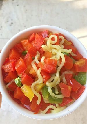 विजेटेबल मैगी (Vegetable Maggi recipe in Hindi) रेसिपी मुख्य फोटो