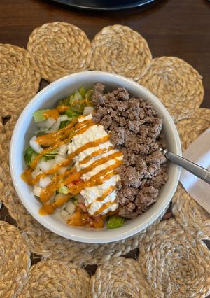 A picture of Burger Bowl.