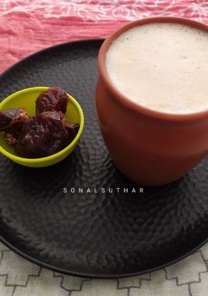 खजूर दूध (Khajoor Doodh recipe in hindi) रेसिपी मुख्य फोटो