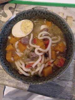 Una foto de Ramen de ternera al estilo europeo