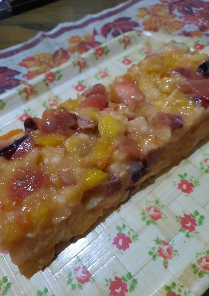 Una foto de Postre con naranjas y fruta de estación
