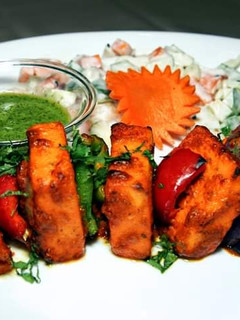 पनीर टिक्का (Paneer tikka recipe in hindi) रेसिपी मुख्य फोटो