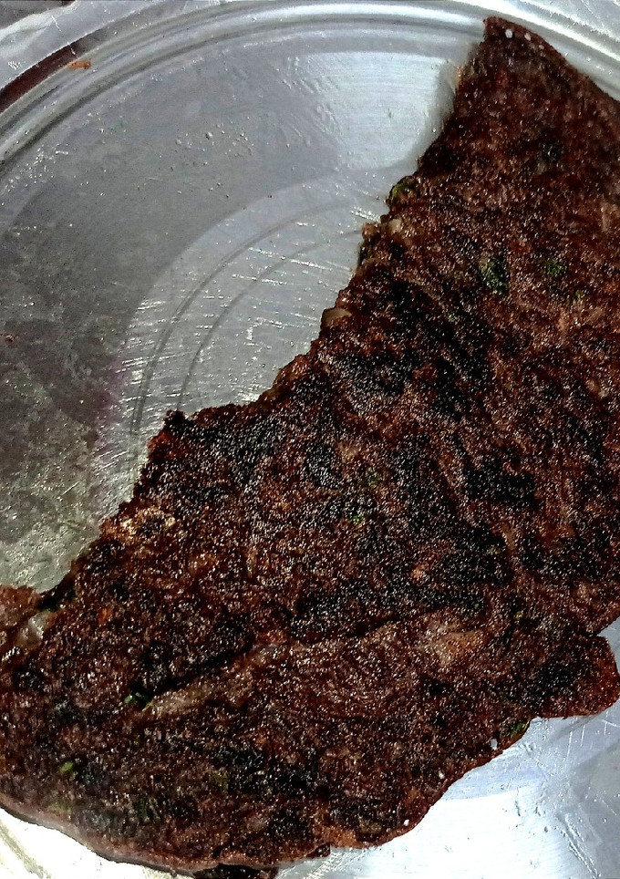 ராகி முருங்கைக்கீரை அடை(ragi adai recipe in tamil) செய்முறை முக்கிய புகைப்படம்