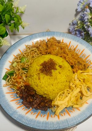 Foto resep Nasi Kuning Rice Cooker