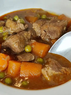 Una foto de Guiso de ternera Slow Cook en olla Black Chef FussionCook