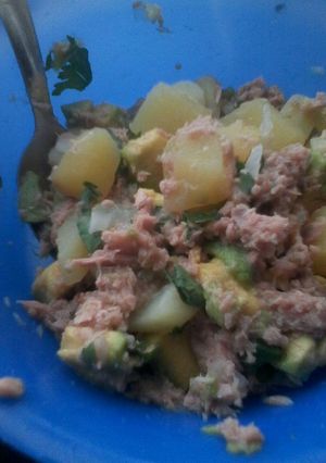 Una foto de Atún con Papas