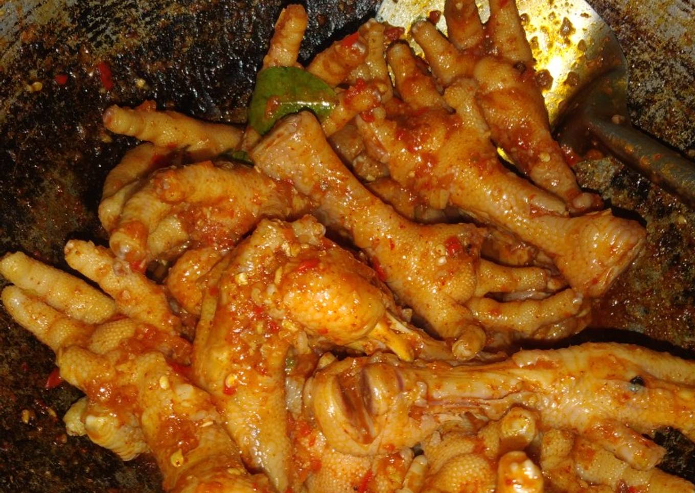 Ceker ayam mercon