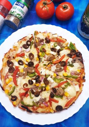 A picture of Vegetable Pizza.