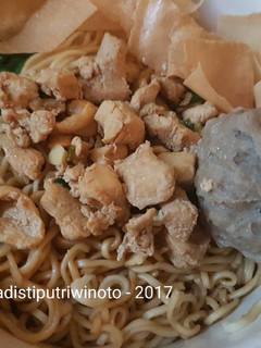 Foto resep Mie Ayam Pangsit Bakso ala bunda 3D