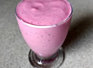 Zdjęcie przepisu Shake owocowo - jogurtowy.