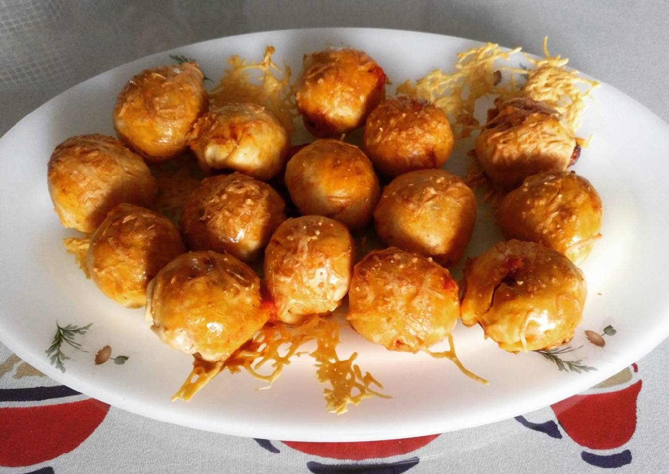 Bombas de carne picada con queso