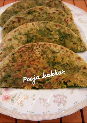 A picture of Palak Moongfali ka stuffed parantha.