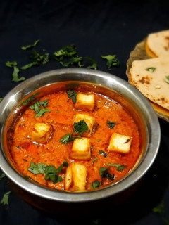 પનીર હાંડી (Paneer Handi Recipe In Gujarati) રેસીપી મુખ્ય ફોટો