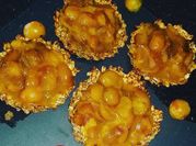 Une photo de tarte aux pommes avec compote