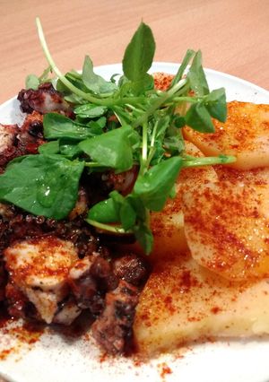 Una foto de Pulpo a la gallega