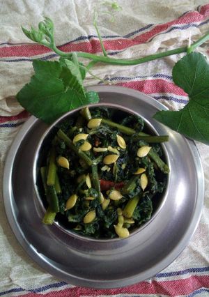 কুমড়োর বীজ ভাজা দিয়ে কুমড়োর শাক (Kumror beej bhaja diye Kumror shak recipe in bengali) রেসিপির প্রধান ছবি