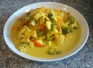 Una foto de Vegetales al curry con leche de coco