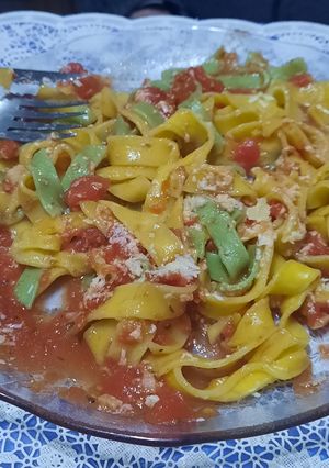 Una foto de Pasta bicolor de la abuela (con tomate o con cremoso) para satisfacer a todos