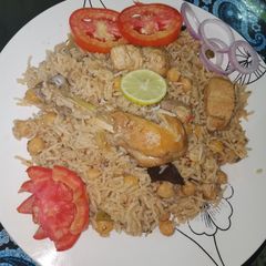 A picture of Chicken ChanaPulao.