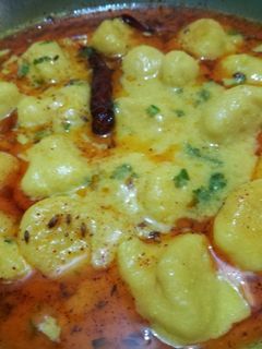 पंजाबी कड़ी  पकोड़ा (punjabi kadhi pakoda recipe in Hindi) रेसिपी मुख्य फोटो