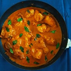 A picture of Kori Gassi/ Mangalorean Chicken Curry.