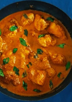A picture of Kori Gassi/ Mangalorean Chicken Curry.