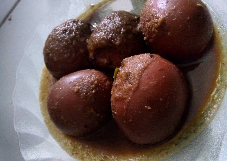 Telur Bacem Blackpaper