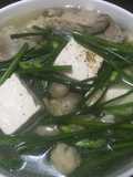 Canh bông hẹ sườn non đậu hủ và thit luộc
