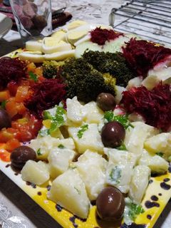 صورة لوصفة سلطة صحية وموسمية