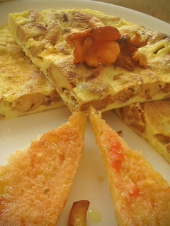 Una foto de Tortilla de rossinyols (rebozuelos)