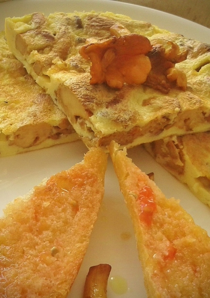 Una foto de Tortilla de rossinyols (rebozuelos)