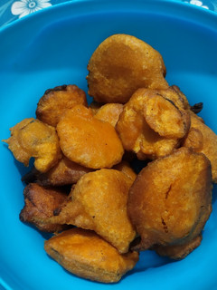 வாழைக்காய் பஜ்ஜி(bajji recipe in tamil) செய்முறை முக்கிய புகைப்படம்