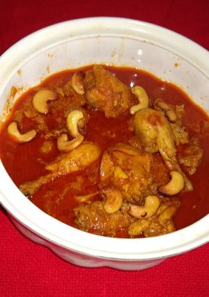 A picture of Chicken shahi korma.