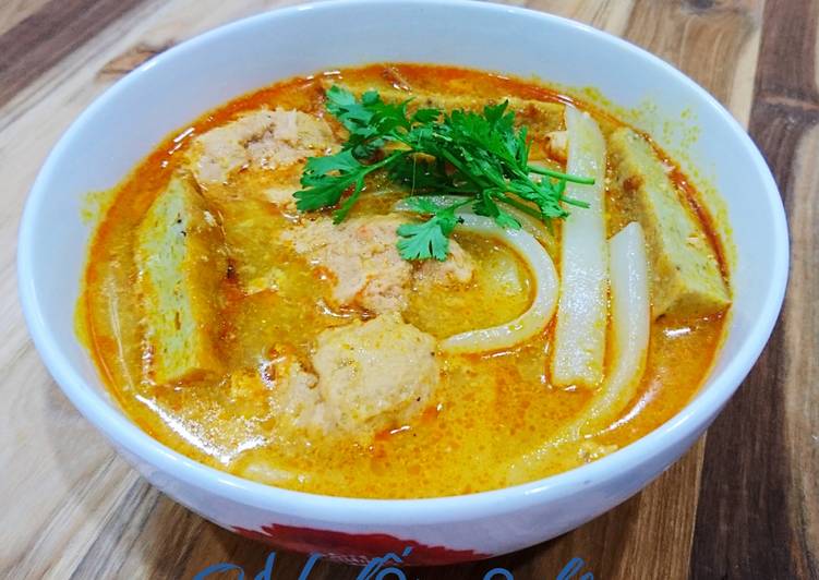 Bánh canh chả..