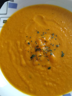 Una foto de Crema de zanahoria y naranja