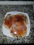 Pupusas revueltas de frijol y loroco con queso