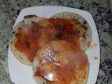 Pupusas revueltas de frijol y loroco con queso